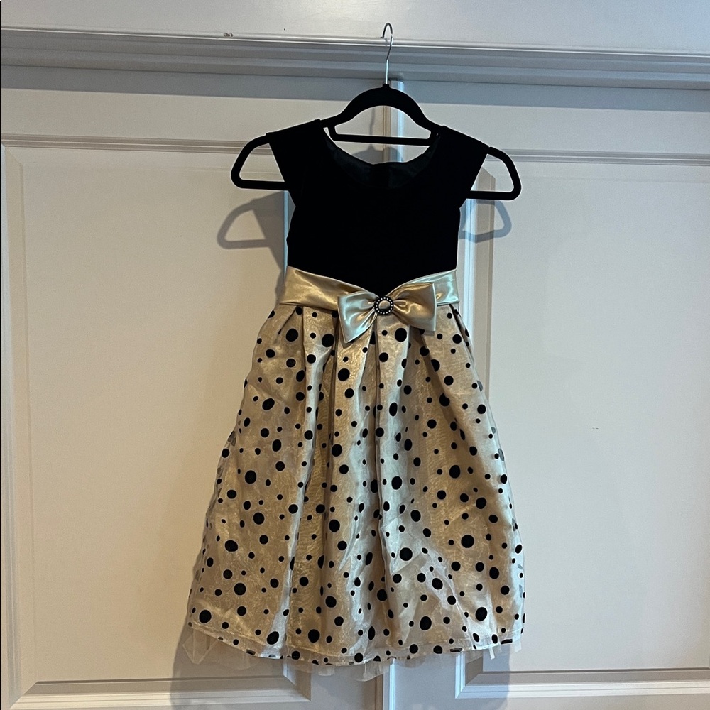 Chic Kids Dress with Black Top and Gold Polka Dot Skirt